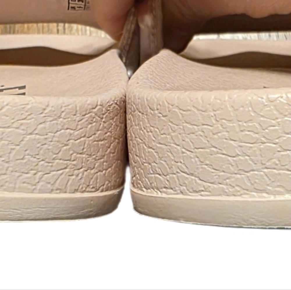 Puma Fenty Bow Slides in the color pink. SZ 7.5 LIKE NEW - Picture 11 of 12